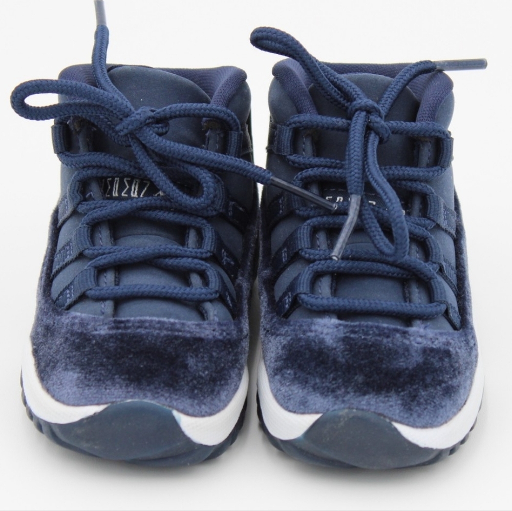 Jordan 11 Retro (TD) 4C – Midnight Navy – Mint Condition - Picture 2 of 8